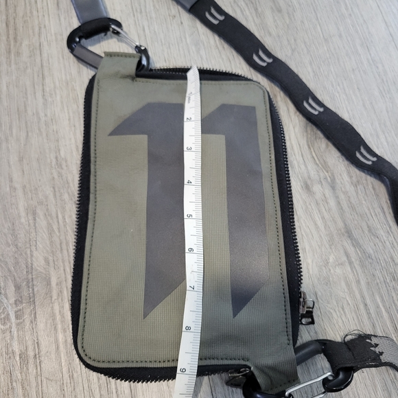 11 By Boris Bidjan Saberi cross-body bag - Picture 8 of 9